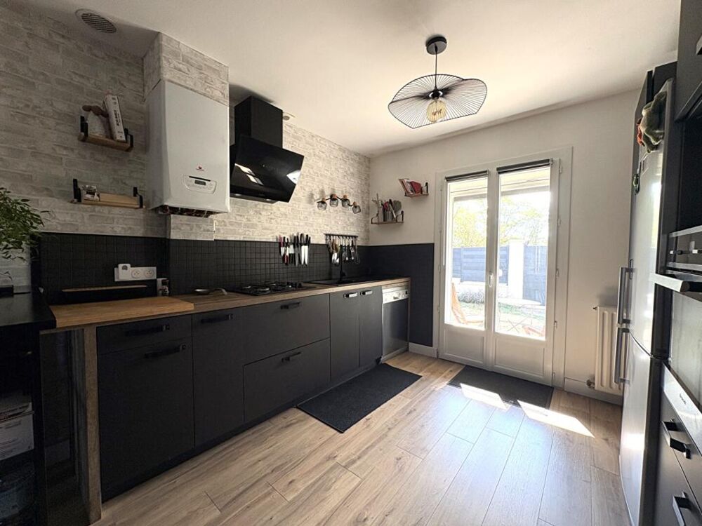 Vente Maison Maison  PRAHECQ  6 pièce(s) 147 m2 Prahecq