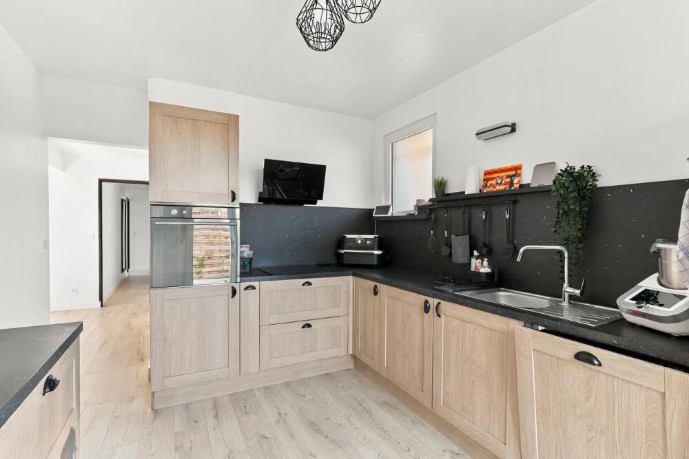 Vente Maison Maison de 8 pièces de 182 m² à Challonges DPE C Challonges