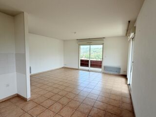  Appartement à louer 3 pièces 63 m²