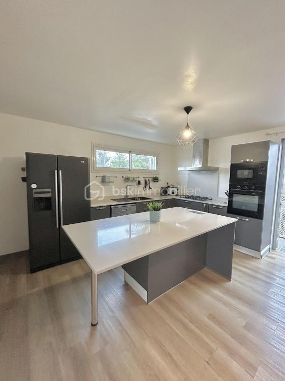Vente Propriété/Château Propriété récente avec espace bien-être, fort potentiel locatif et vue montagne dégagée Le tampon