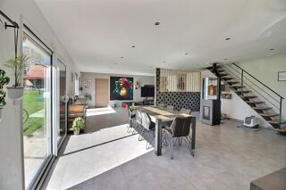  Maison � vendre 6 pi�ces 220 m�