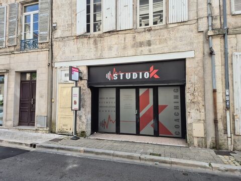 Local Commercial, 220 m2, face h&ocirc;tel deVille 252000 16000 Angouleme