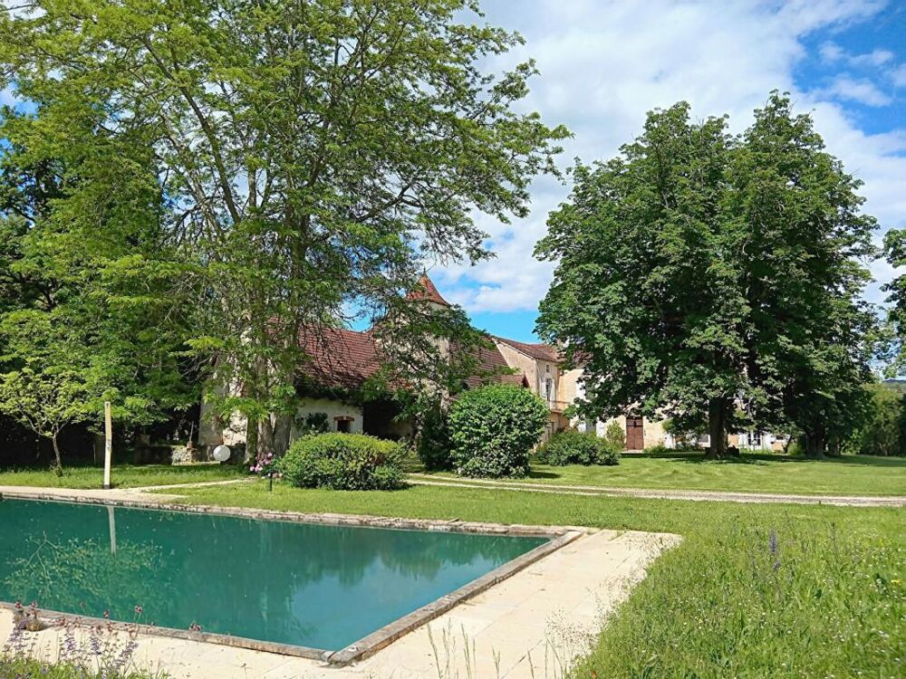 Maison de maître, idéal chambres d'hôtes ou petit hôtel + maison indépendante rénovée
