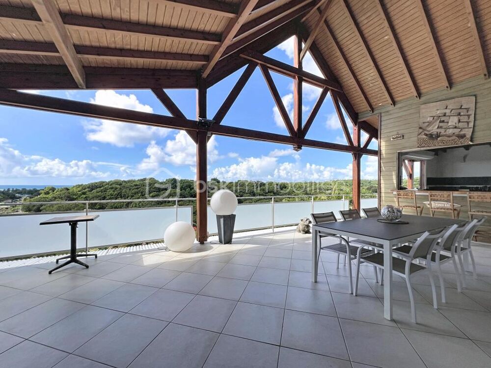 Vente Villa Ensemble immobilier villa et ses deux locatifs vue mer Sainte anne