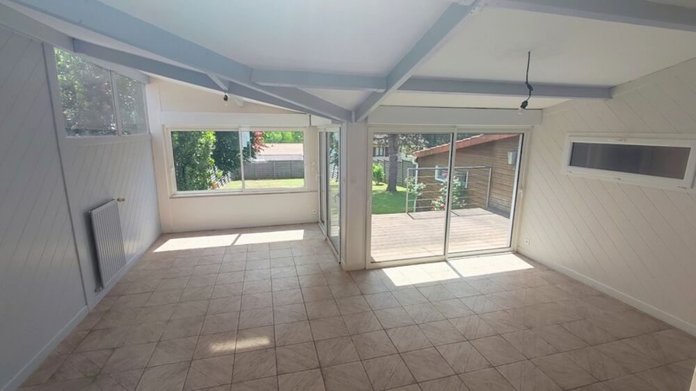 Maison rénovée alliant cachet et confort moderne