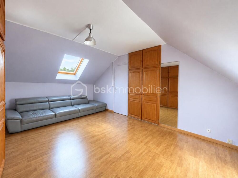 Vente Maison Maison en pierre de 104 m² avec cour et accès véhicule Bethisy saint martin