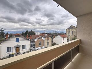  Appartement à louer 2 pièces 45 m²