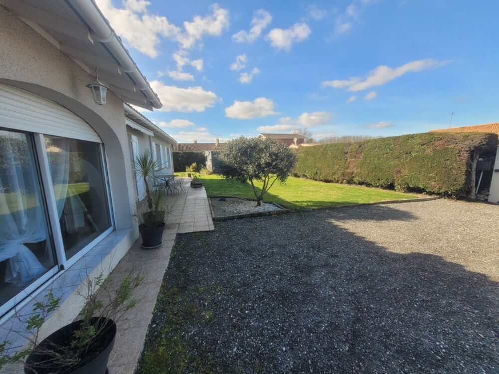 Maison à vendre avec jardin et piscine