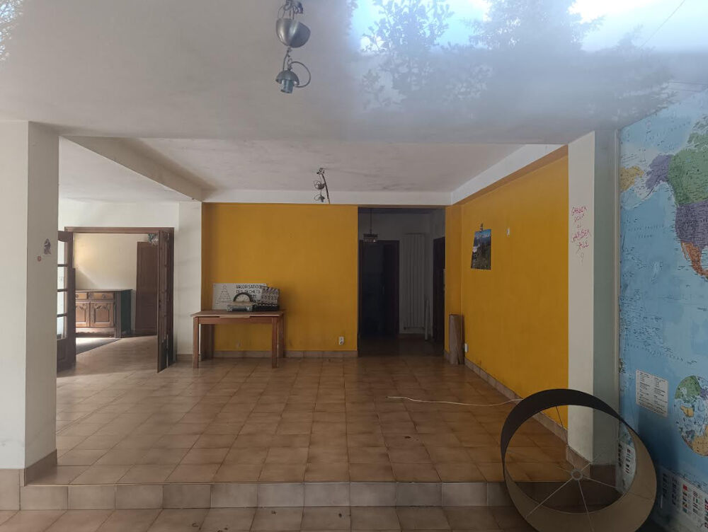 Vente Maison 29530 Plonevez du Faou maison familiale 7 chambres 2 salons garage sur 2800 m² Plonevez du faou