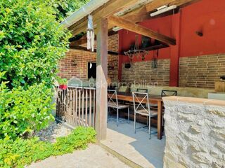  Maison  vendre 9 pices 221 m