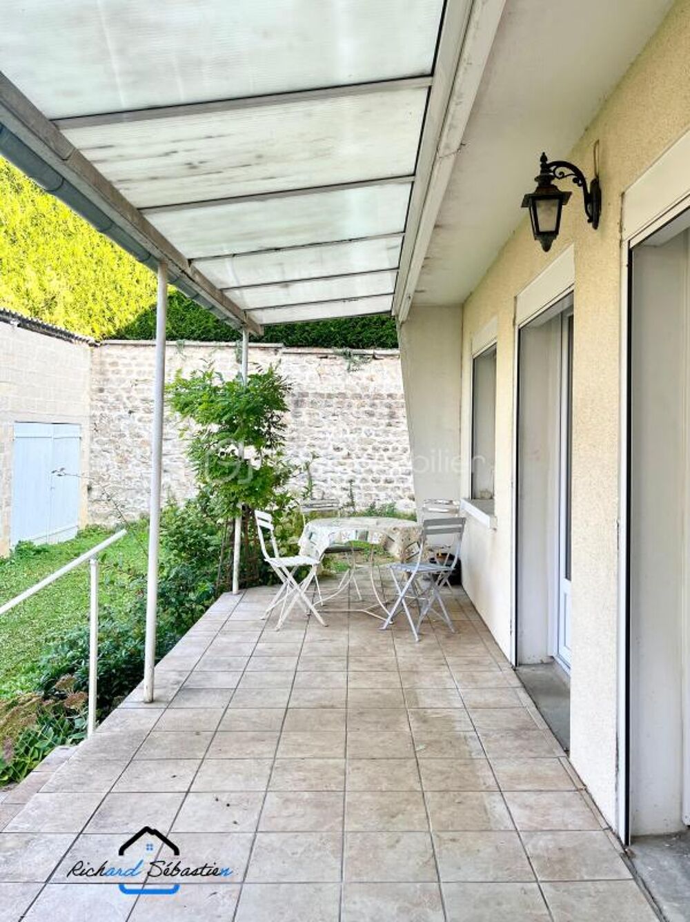 Maison Immeuble de 245 m²