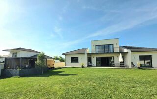  Villa à vendre 6 pièces 150 m²