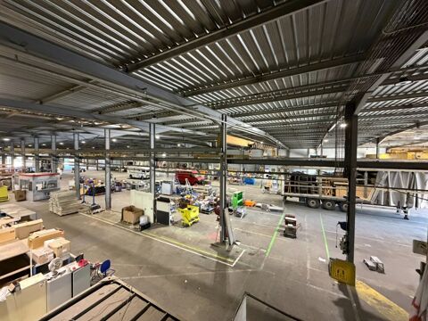   A VENDRE - ENSEMBLE IMMOBILIER A VOCATION INDUSTRIELLE 