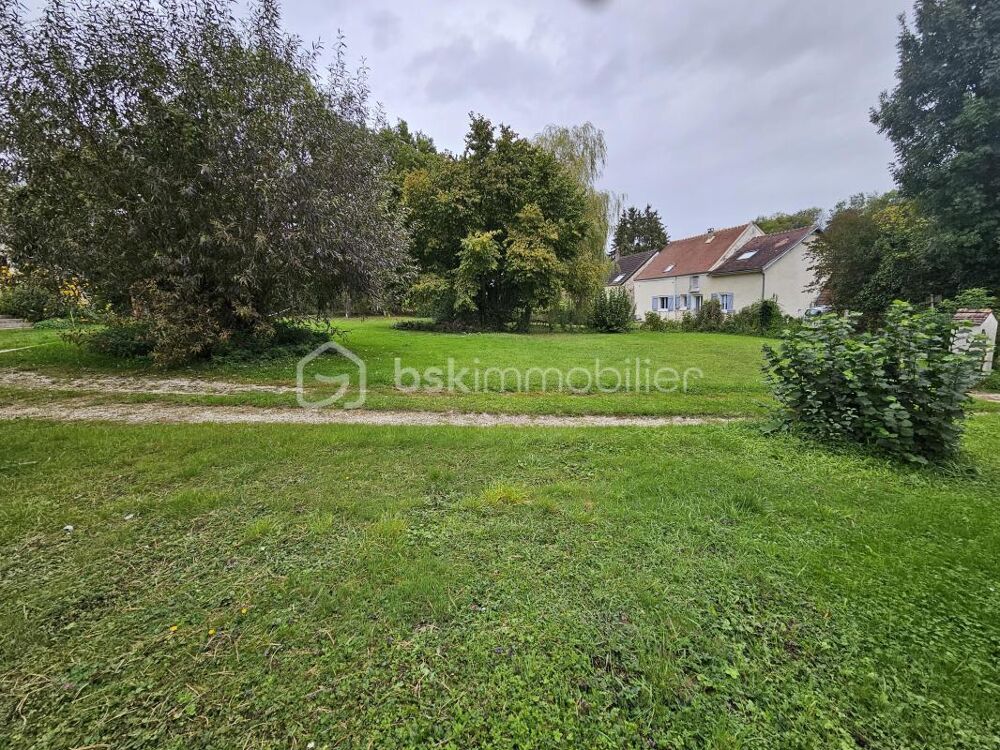 Vente Terrain Terrain constructible de 861 m² à Pommeuse – secteur calme et boisé Pommeuse