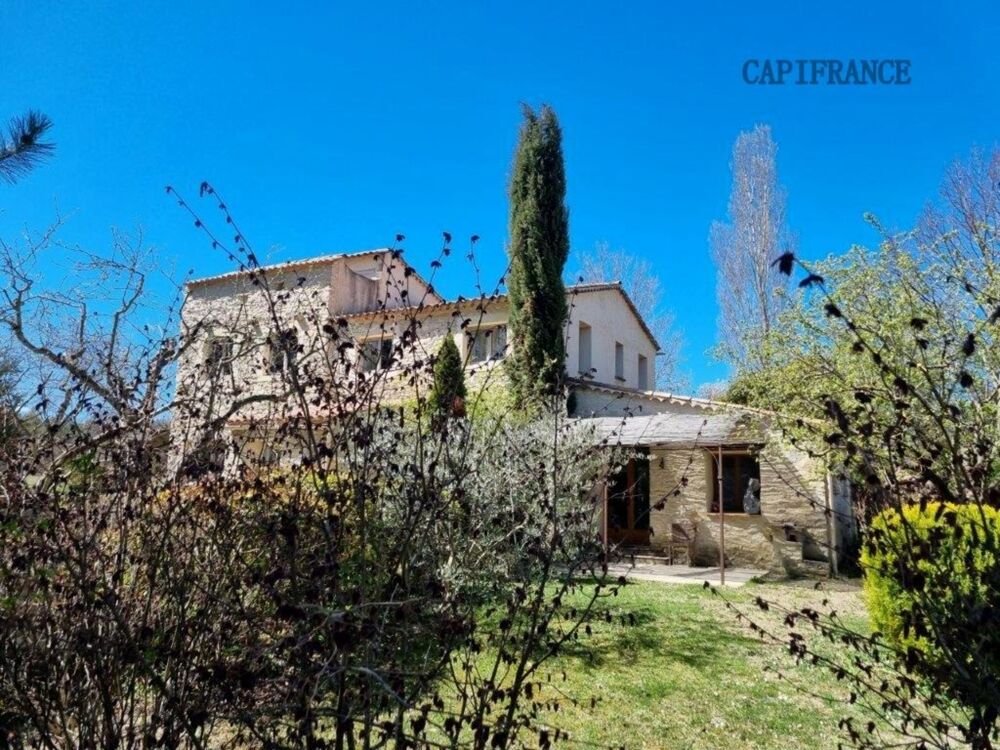 Vente Propriété/Château Propriété hébergement/événementiel dans le Luberon, 6,3 ha, 80 couchages, 1090 m2 Forcalquier