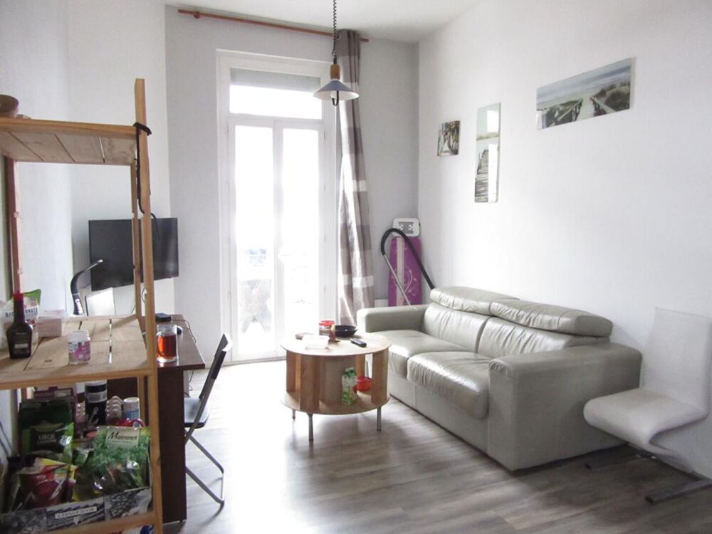 Vente Immeuble Immeuble  avec T3 terrasse, T2, local commercial, et deux garages dont 1 aménagé Bordeaux
