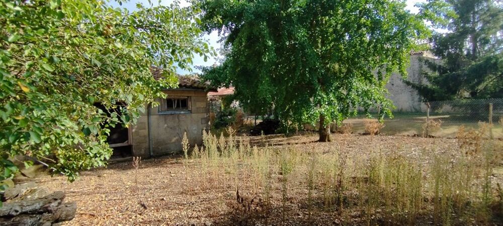 RUFFEC / COURCOME MAISON 168m², GRANGE ET DEPENDANCES