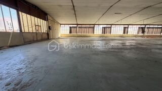  Immeuble à vendre 15 + pièces 740 m²