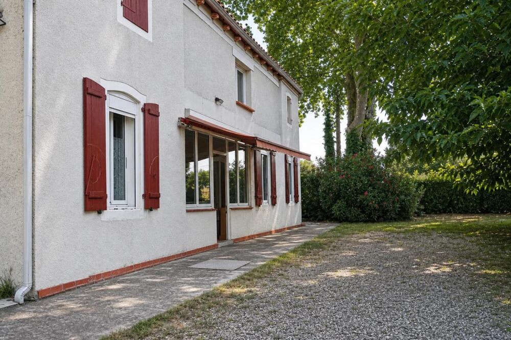 Vente Maison Maison de 5 pièces de 210 m² à Castelsarrasin Castelsarrasin