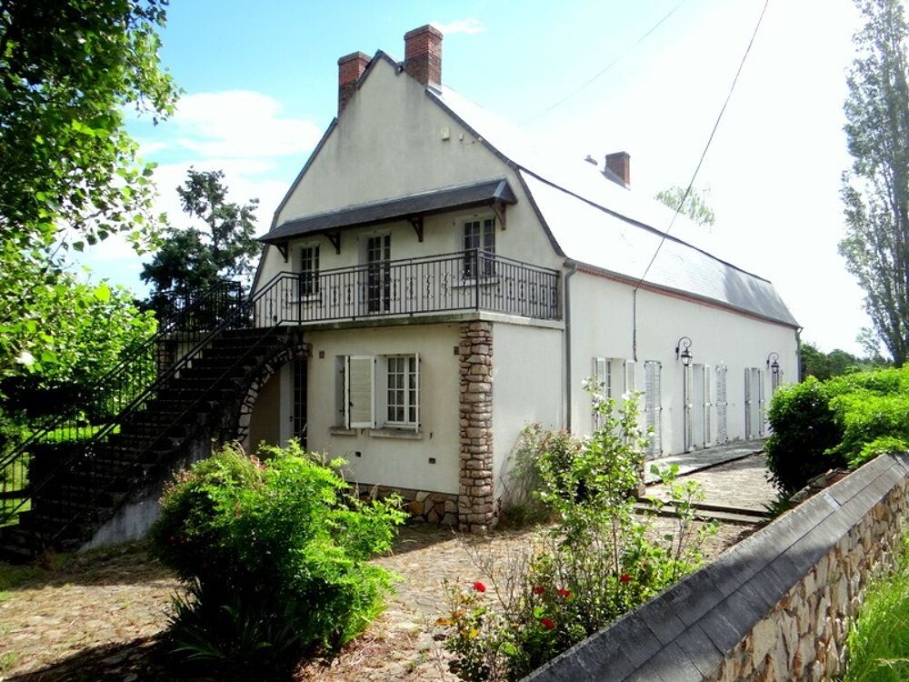 Vente Maison Dpt Allier (03), à vendre CHAMBLET maison 6 pièces , grenier aménageable , garage , cave ,sur 3090 m2 de terrain clos Commentry