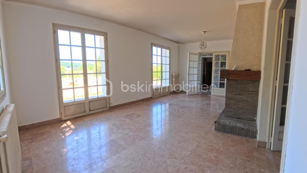 Maison familiale 7 pièces  Environ 130 m²  Grand jardin  Proche centre-ville