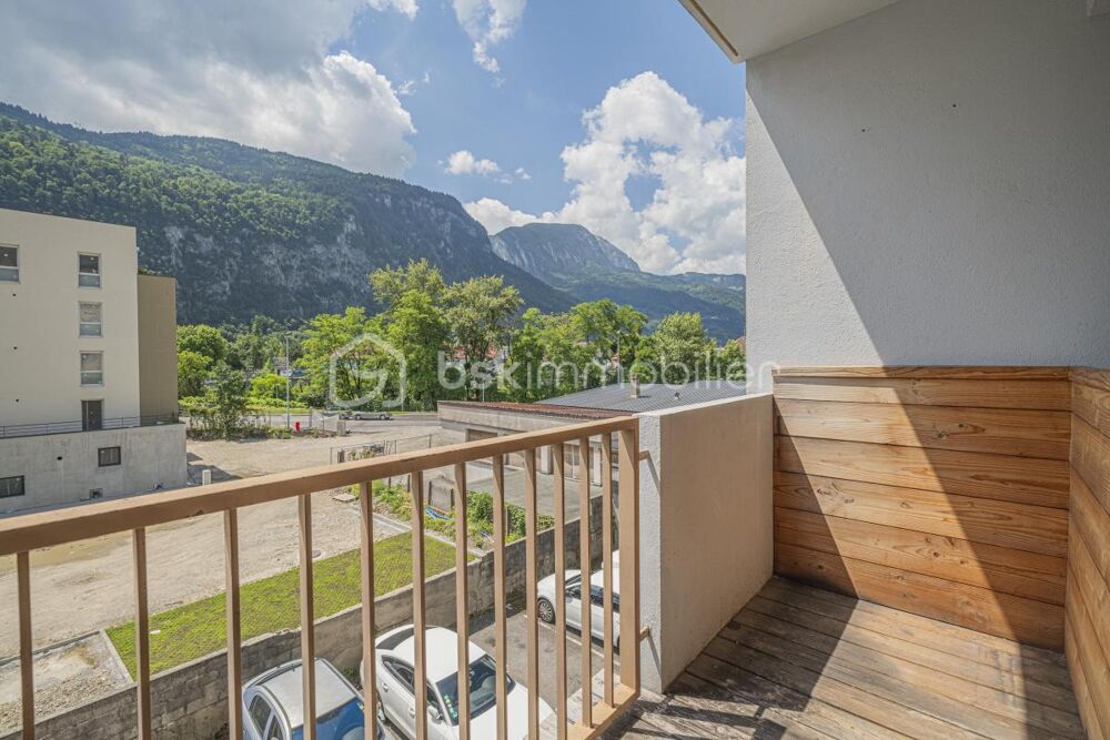 À louer  Appartement T3 de 65 m² à Cluses
