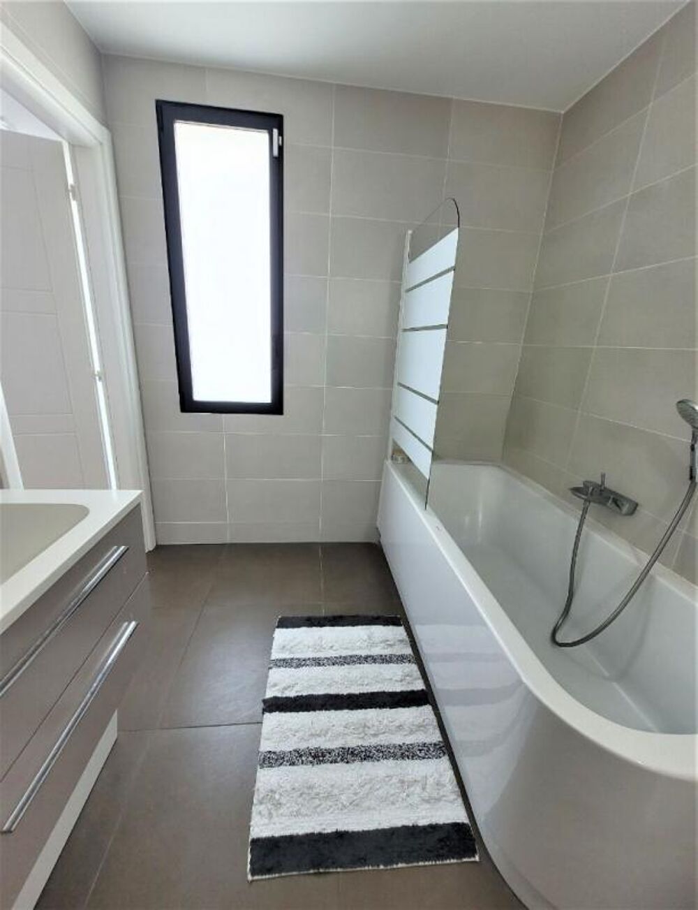 vendre  Appartement Saint-Genis-Pouilly (01630)