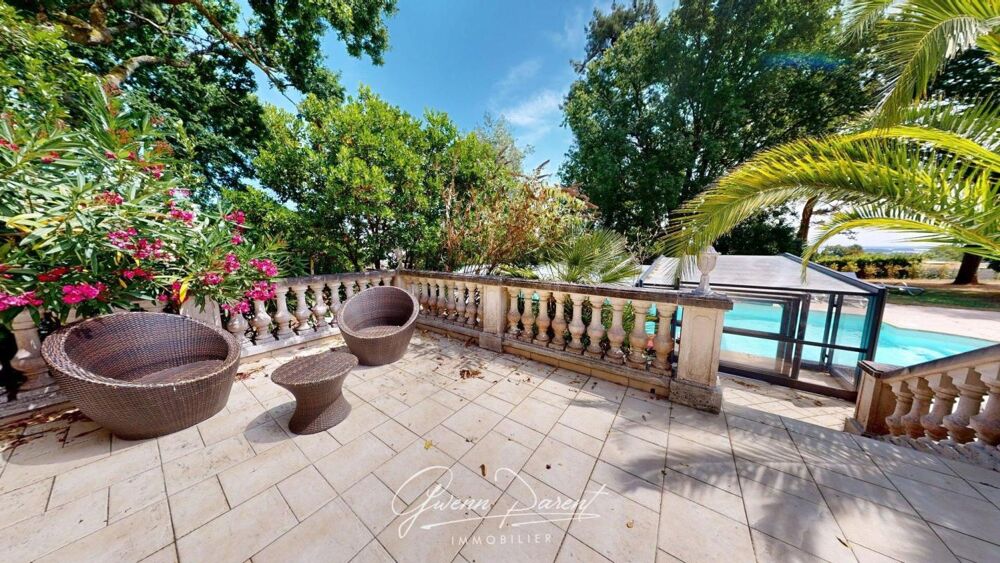 Vente Appartement Arradon - Un pied-à-terre de caractère - piscine et parc de 3500m² Arradon
