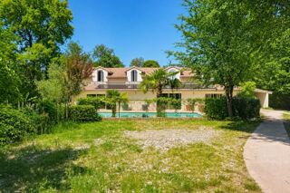  Maison à vendre 11 pièces 368 m²
