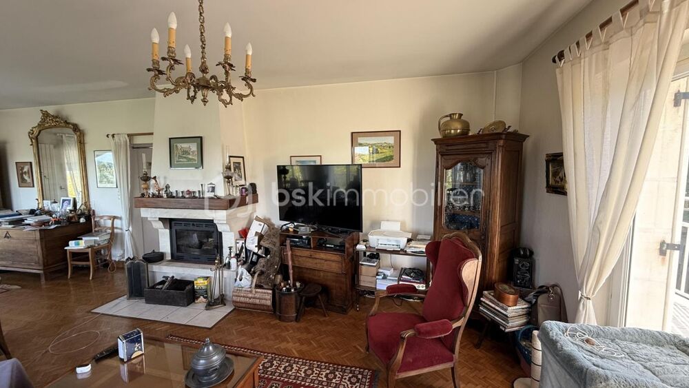 Vente Maison Aubeterre-sur-Dronne - Maison rénovée 148 m², vue panoramique et piscine Aubeterre sur dronne