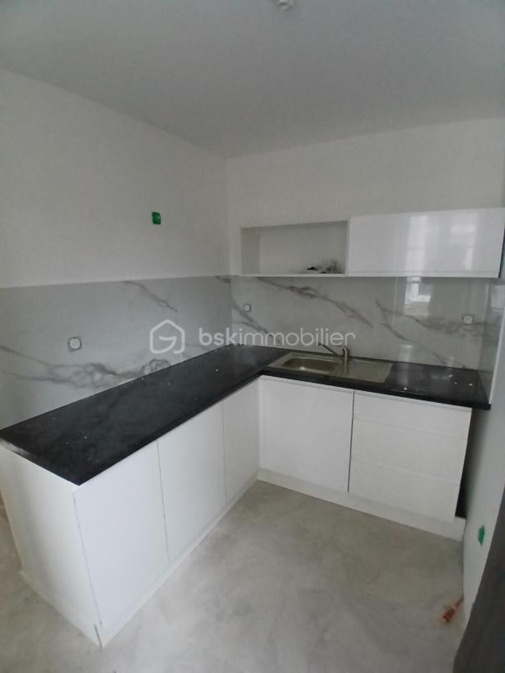 QUARTIER SAINT CLAUDE VOTRE APPARTEMENT T3 DUPLEX NEUF DANS MAISON + GRAND JARDIN PRIVATIF