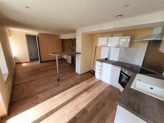  Immeuble à vendre 9 pièces 305 m²