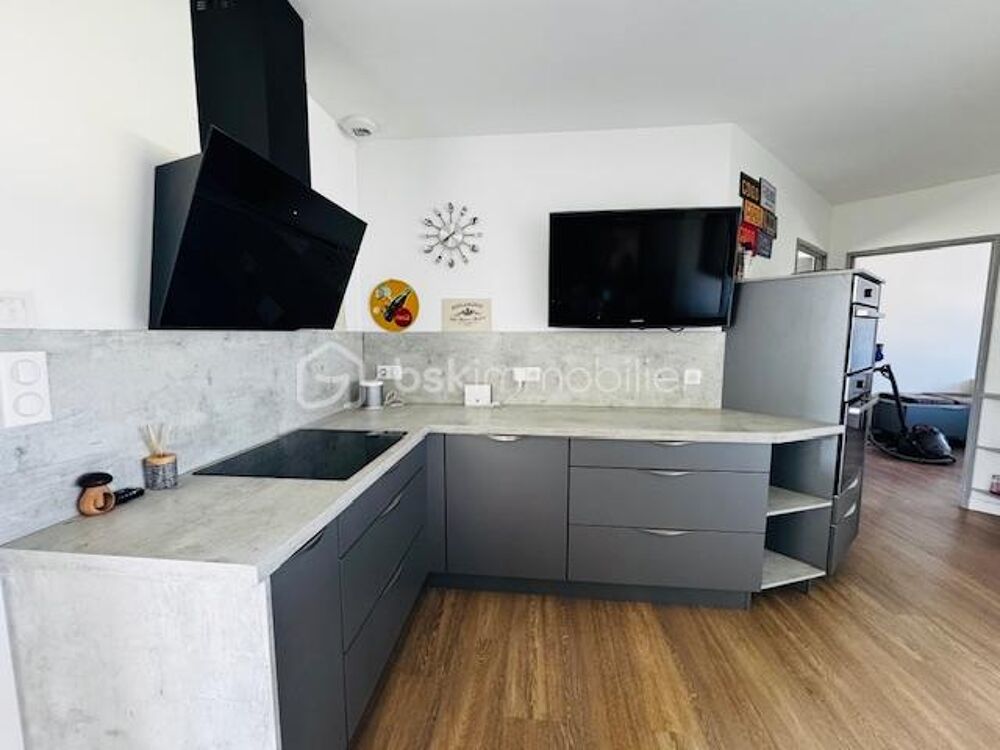 Maison contemporaine (2015) de plain-pied  257 m²  Terrain 3 456 m² avec piscine  Barro (16)
