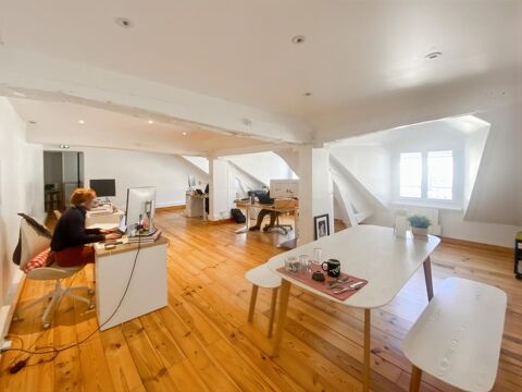 A louer bureaux de 74m&sup2; &agrave; proximit&eacute; de la Place de la Madeleine 3845 75009 Paris