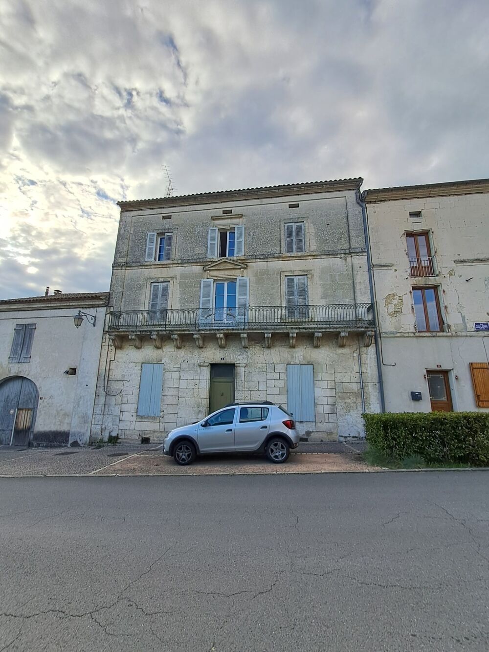 Vente Maison Grande maison de caractère à rénover – 185 m² – Mareuil en Périgord (24340) Mareuil