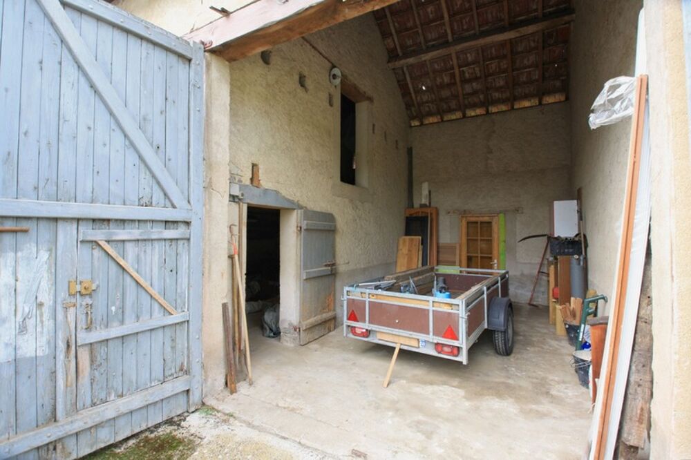 Maison de village, proche des commodités