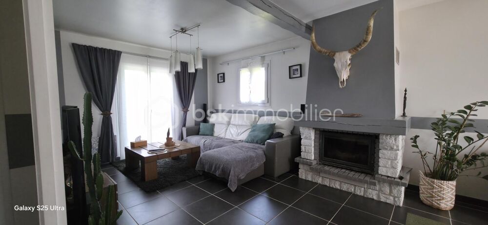 Belle maison familiale vivable de plain-pied  secteur résidentiel recherché