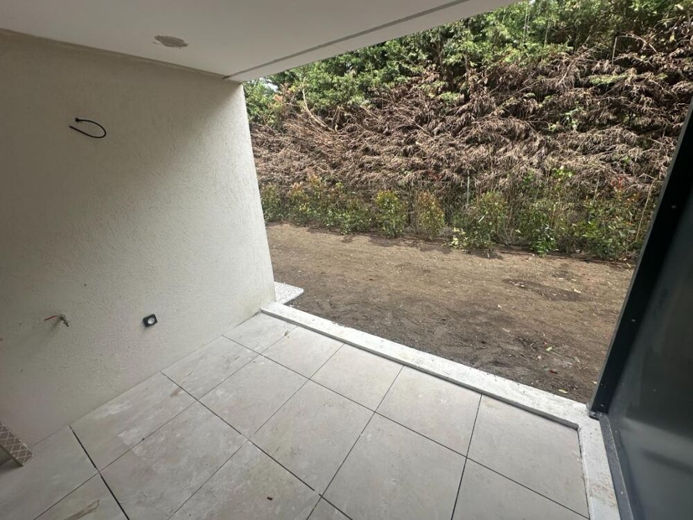 T2 NEUF avec terrasse, jardin et parking à COGOLIN