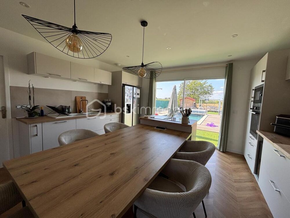 Vente Maison Maison familiale avec piscine chauffée et prestations de qualité Saint andre de cubzac