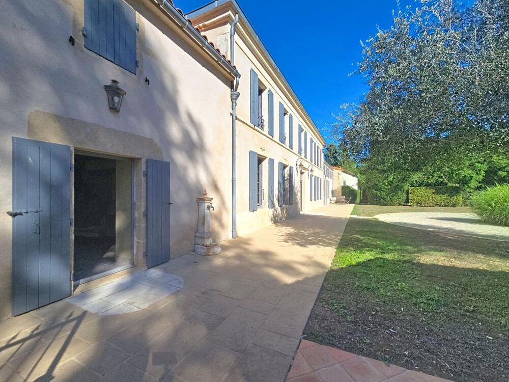à vendre  Propriété/château Bernay-Saint-Martin (17330)