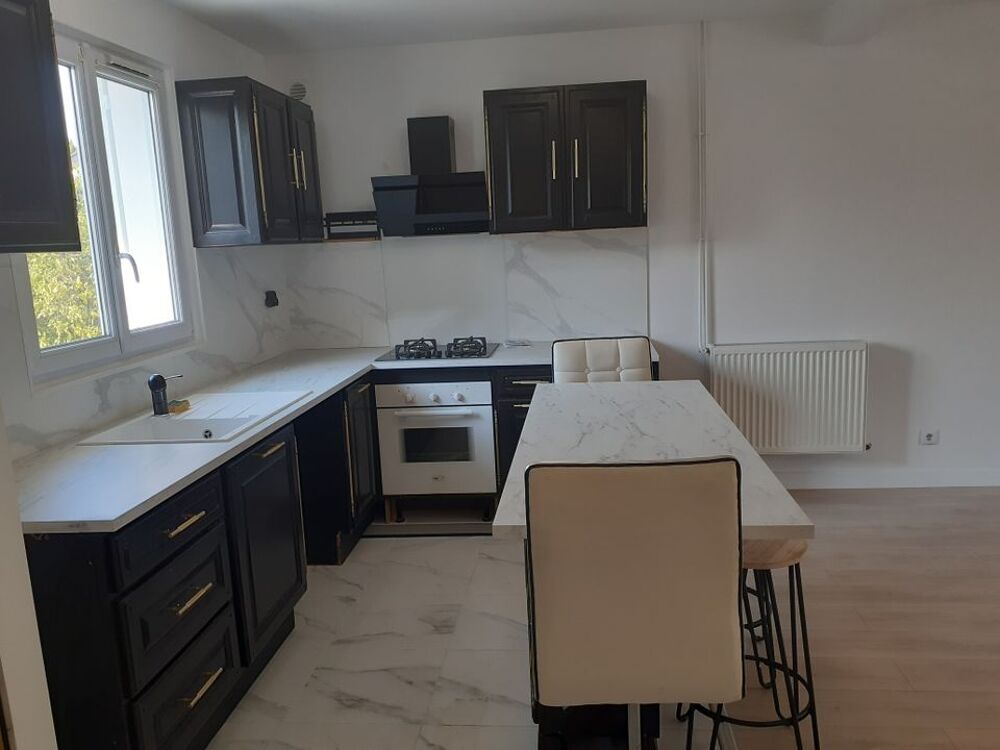 Location Maison Maison de 100m2 à louer sur Saint-Germain-lès-Corbeil Saint germain les corbeil