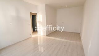  Immeuble à vendre 7 pièces 160 m²
