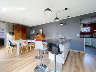  Maison � vendre 7 pi�ces 221 m�