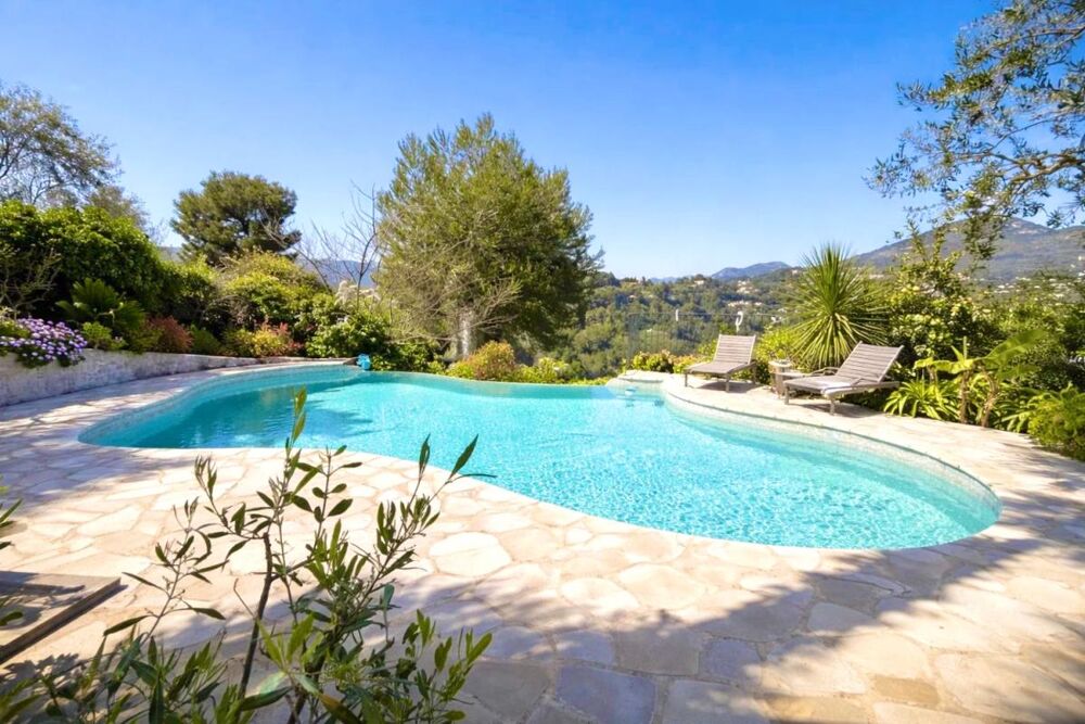 Maison 7 pièces 216 m² · à Nice · 216 m² · 995 000 €