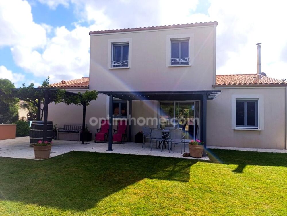 Maison contemporaine 4 chambres  Prête à vivre  Jardin, garage et belles terrasses