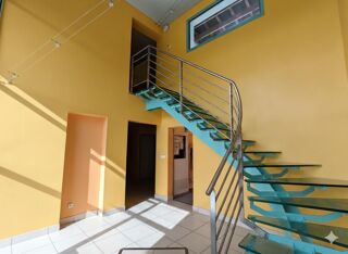  Maison � vendre 5 pi�ces 195 m�