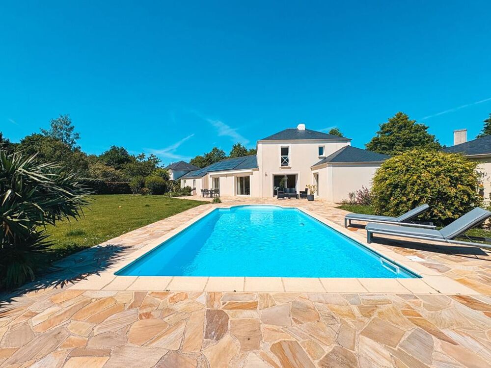 Maison 5 chambres, piscine et double garage - Golf de Nantes / Sautron