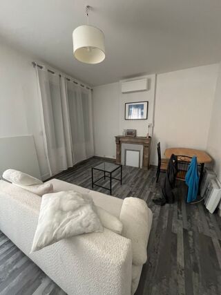  Appartement à louer 1 pièce 34 m²
