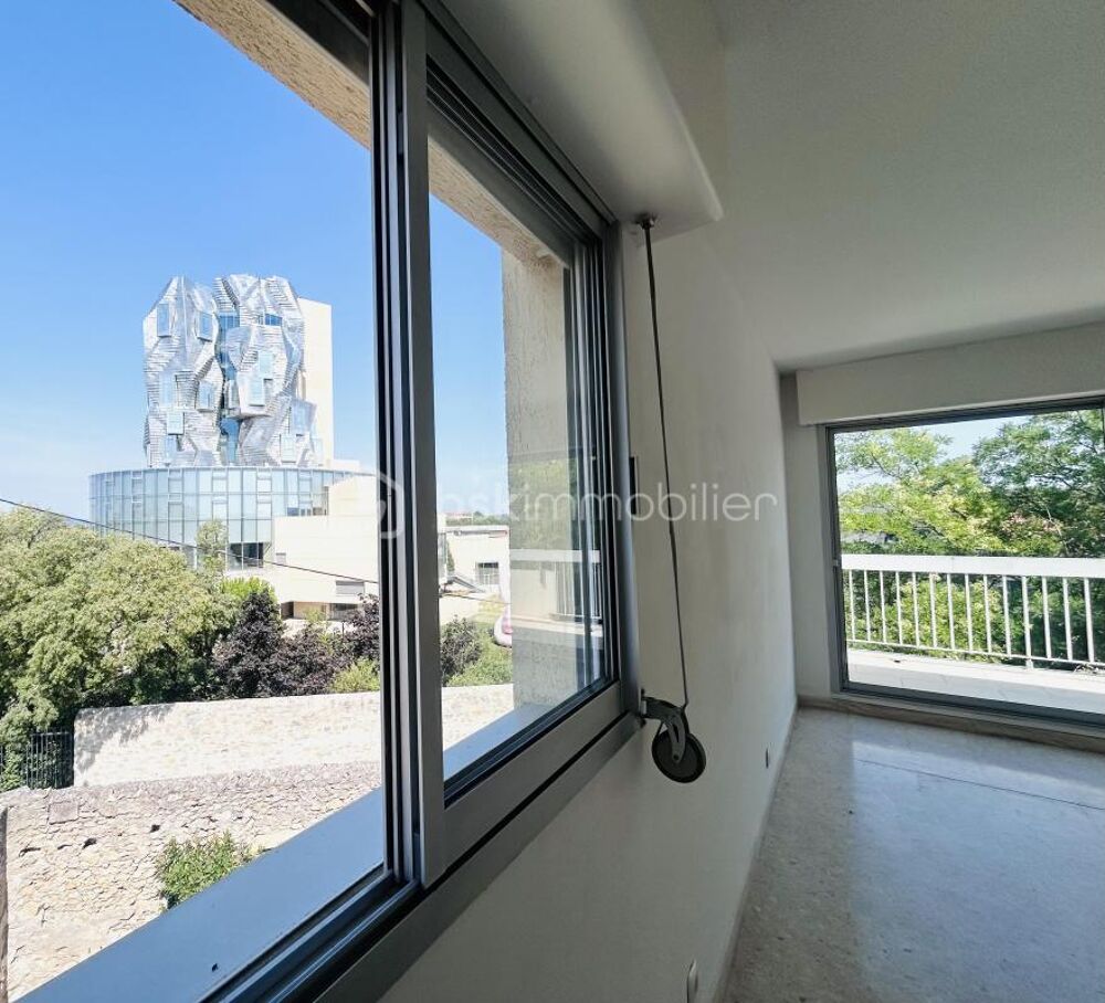 Location Appartement APPARTEMENT T4 - RÉSICENCE ROCHEFLEURS, ARLES Arles