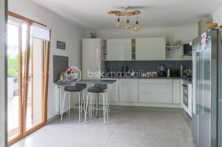  Maison  vendre 8 pices 196 m